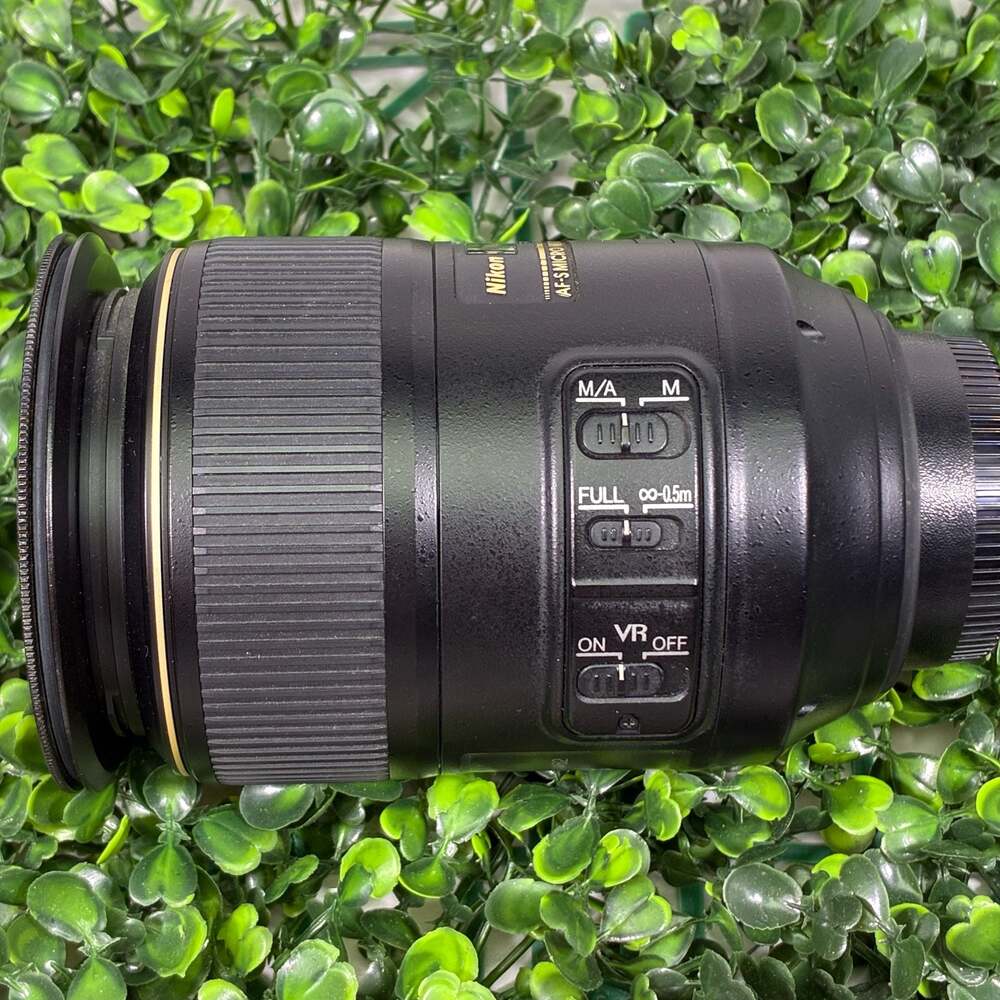 Nikon AF-S VR Micro-Nikkor 105mm f/2.8G IF-ED Lens